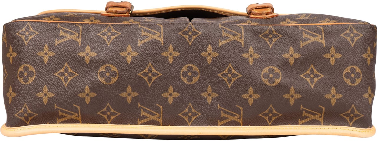 Louis Vuitton Louis Vuitton Cavas Monogram Gibeciere Crossbody Bag Bruin