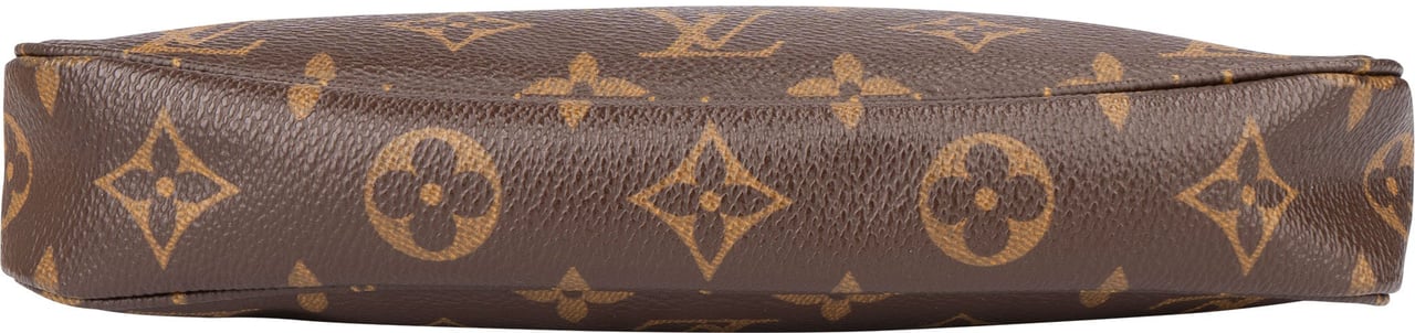 Louis Vuitton Louis Vuitton Canvas Monogram Pochette Accessoire Handbag Bruin