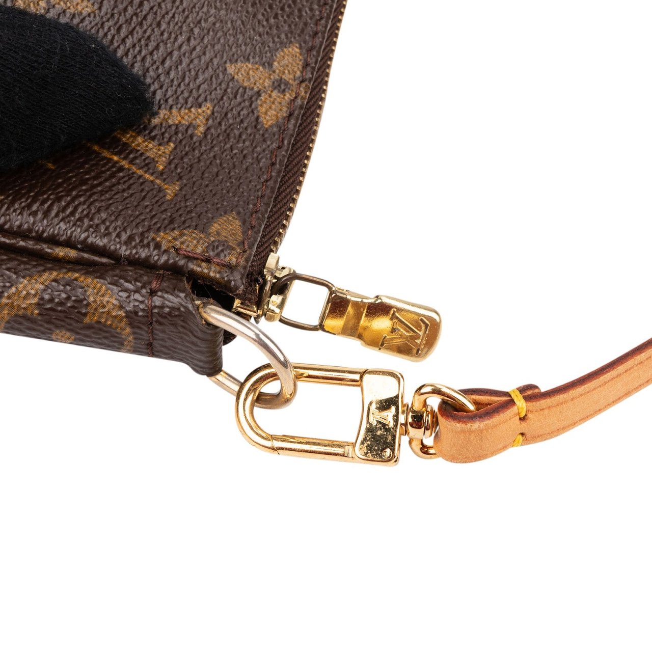 Louis Vuitton Monogram Canvas Pochette Accessoires Handbag Bruin