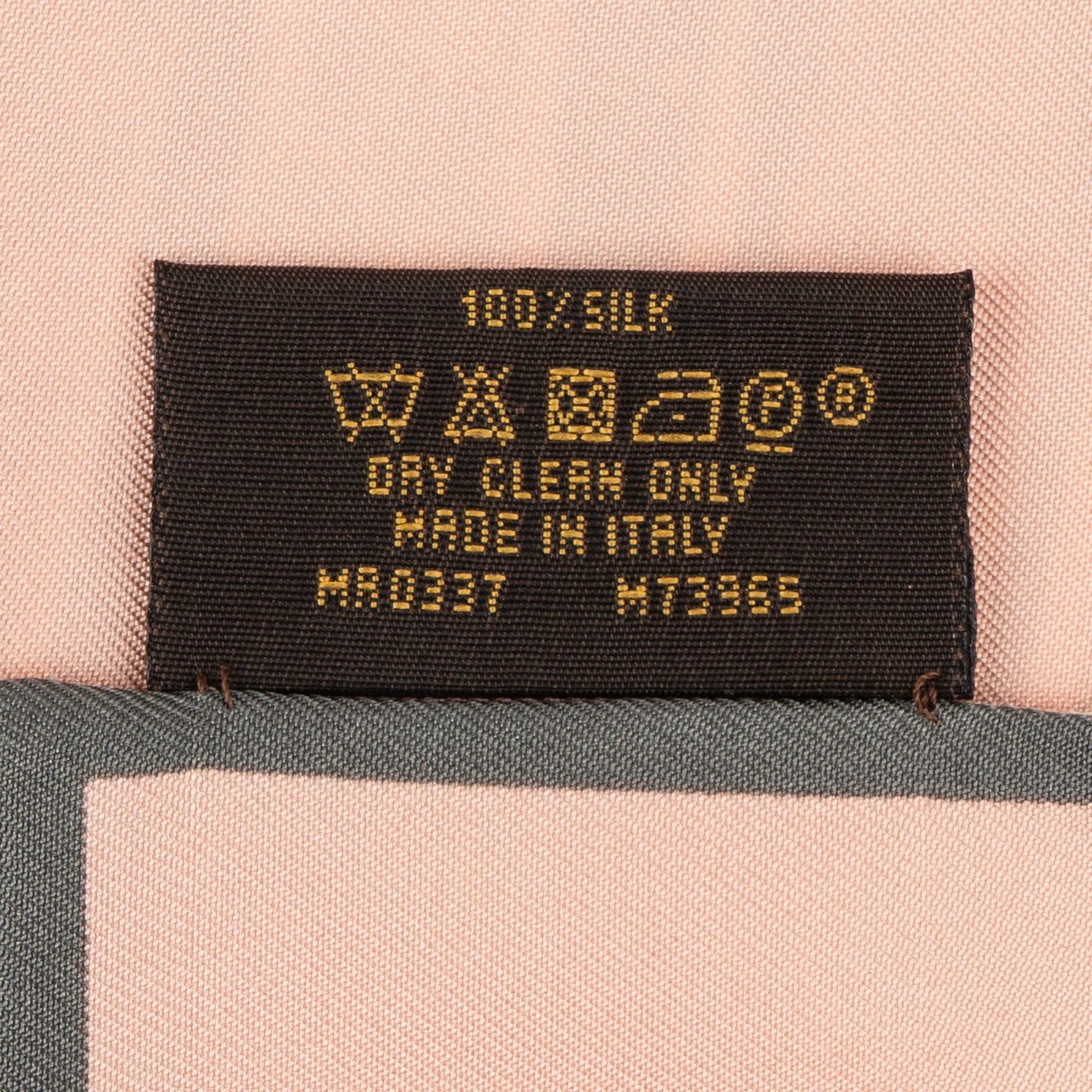 Louis Vuitton Silk Monogram Trunks Bandeau Tuch Scarf Rood