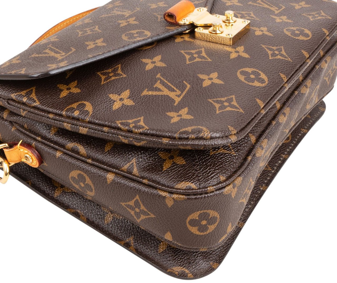 Louis Vuitton Monogram Canvas Pochette Métis Handbag Bruin