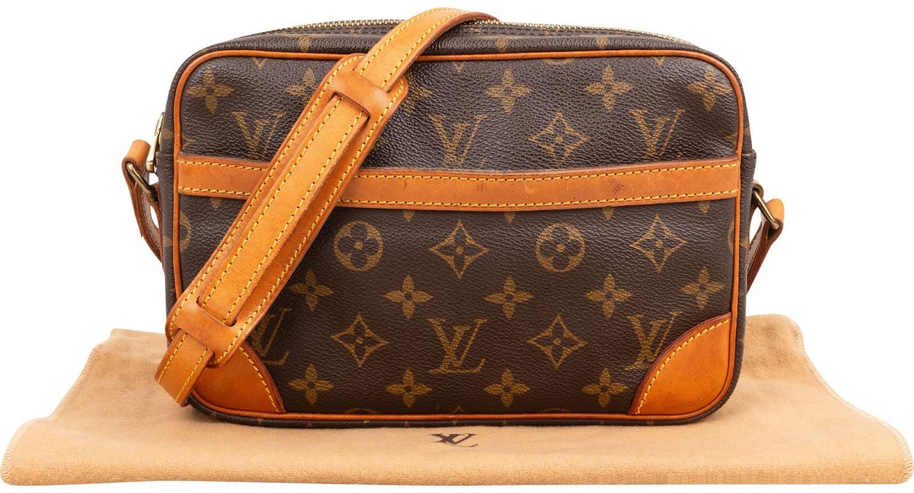 Louis Vuitton Monogram Canvas Trocadero 23 Crossbody Bag Bruin