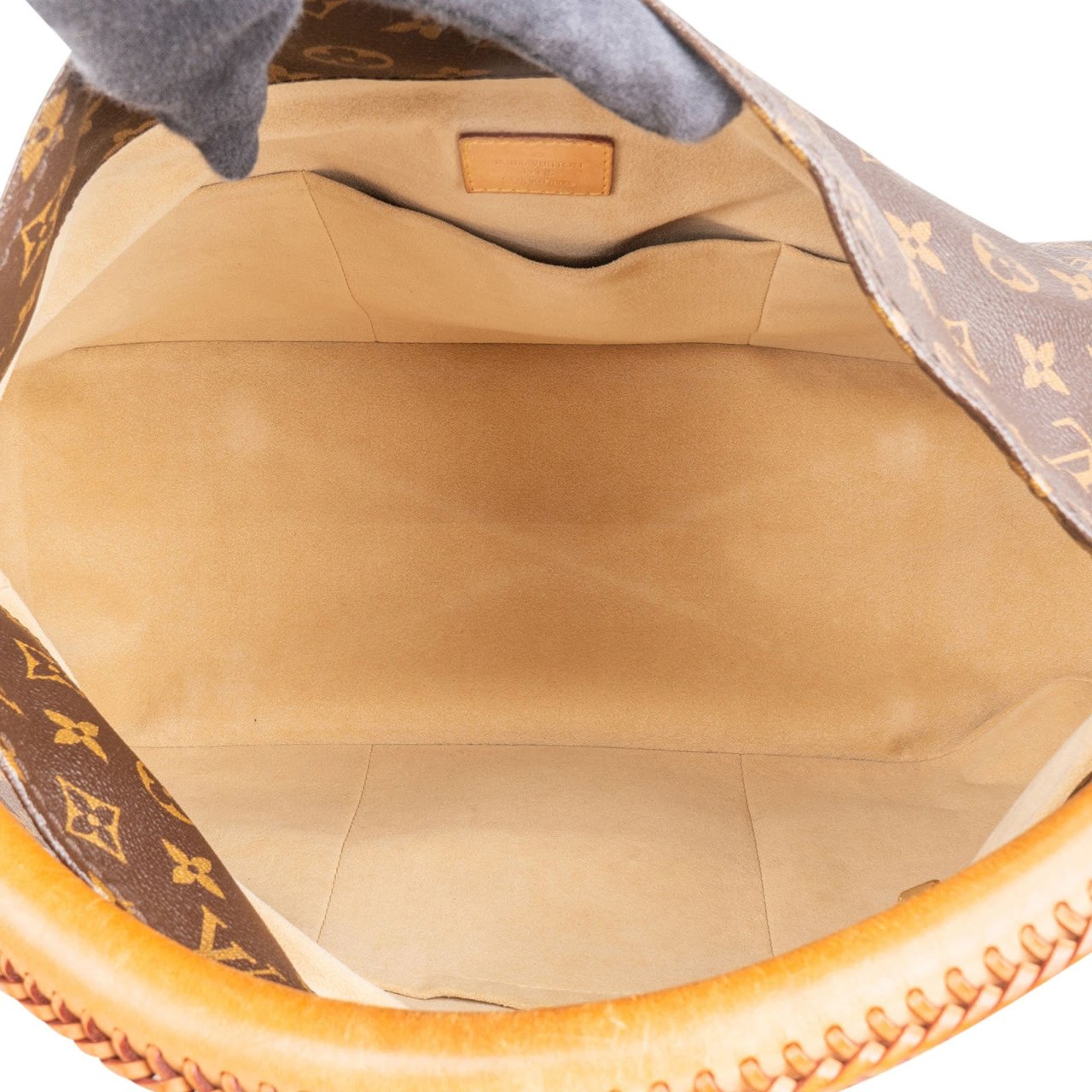 Louis Vuitton Monogram Canvas Artsy MM Shoulder Bag Bruin