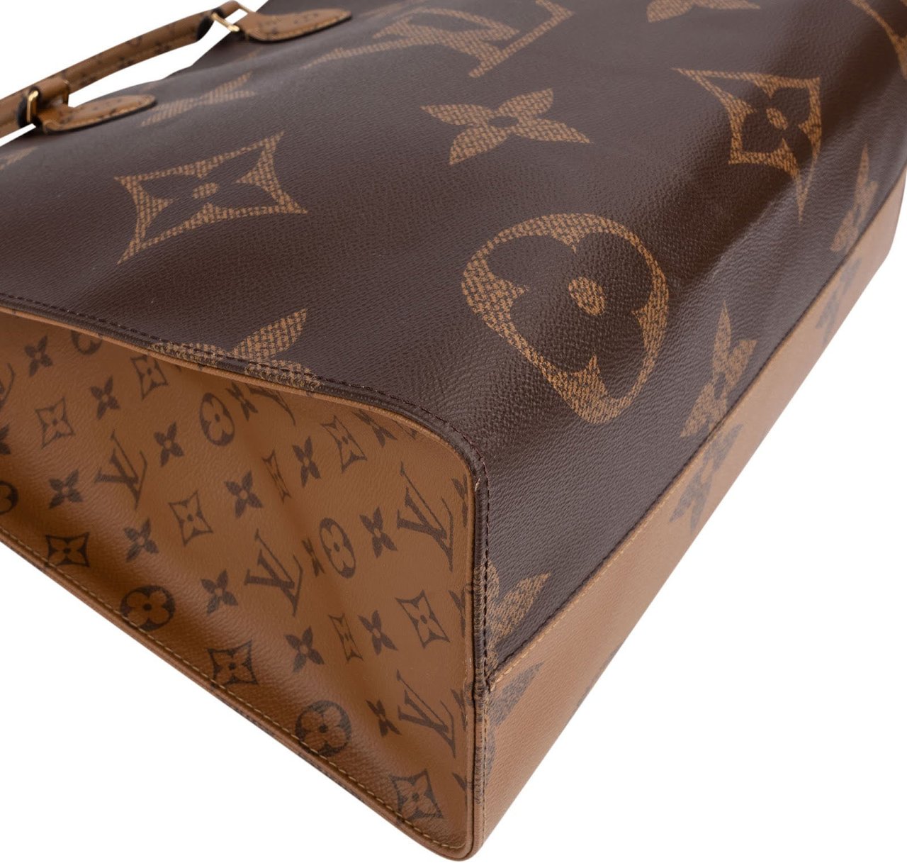 Louis Vuitton Monogram Giant Reverse OnTheGo GM Handbag Bruin