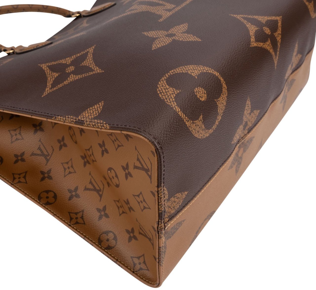 Louis Vuitton Monogram Giant Reverse OnTheGo GM Handbag Bruin