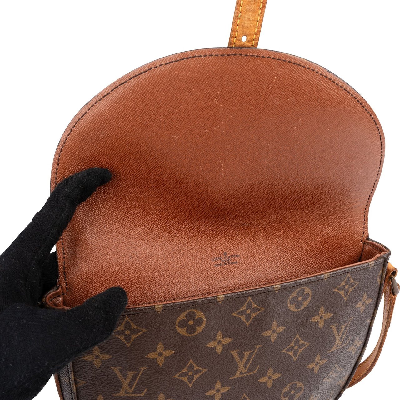 Louis Vuitton Monogram Canvas Chantilly MM Crossbody Bag Bruin