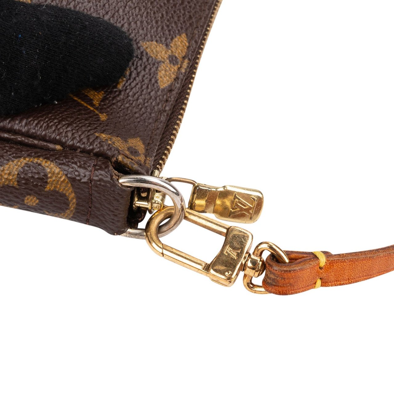 Louis Vuitton Monogram Canvas Pochette Accessoires Handbag Bruin