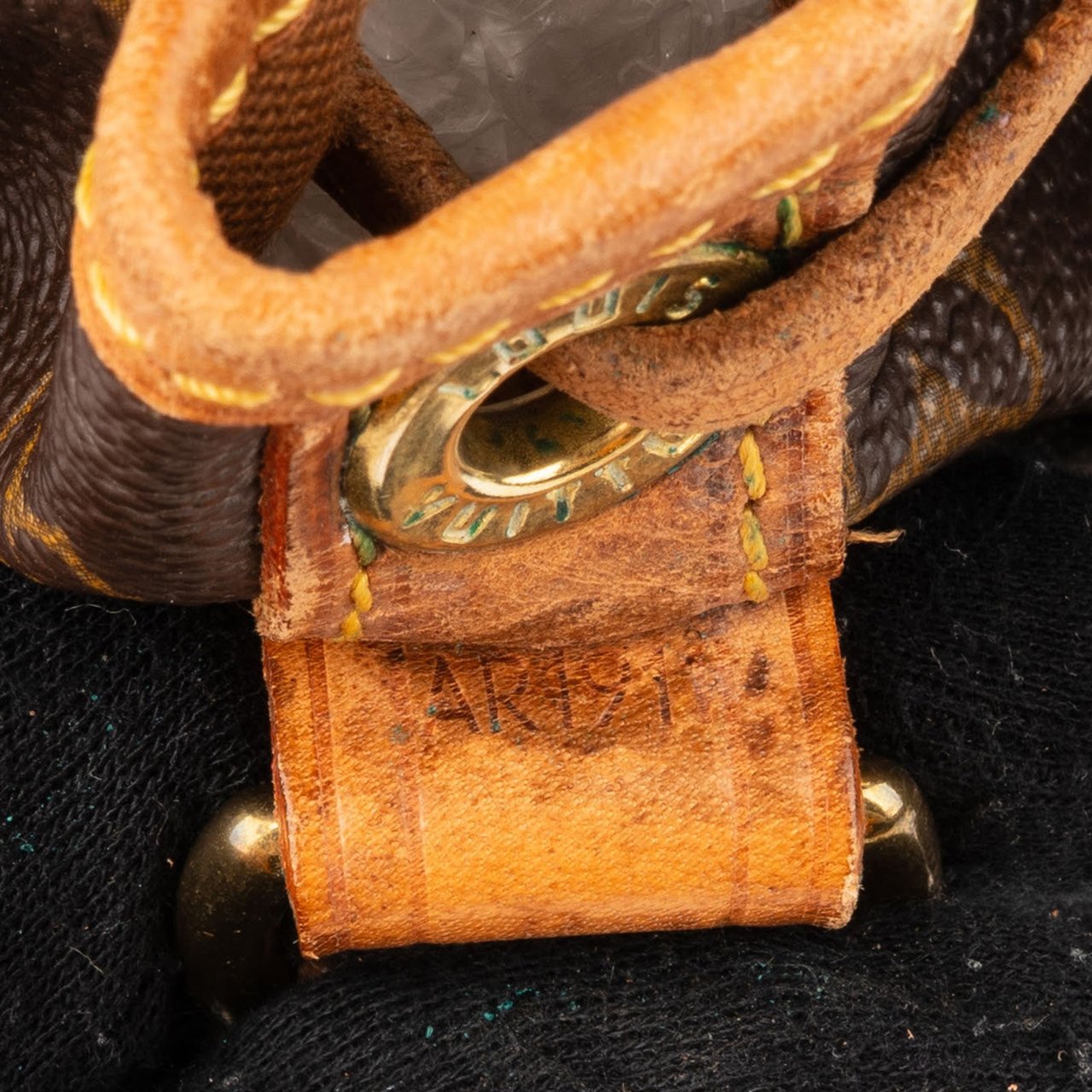 Louis Vuitton Monogram Canvas Sac Noé Petit Shoulder Bag Bruin