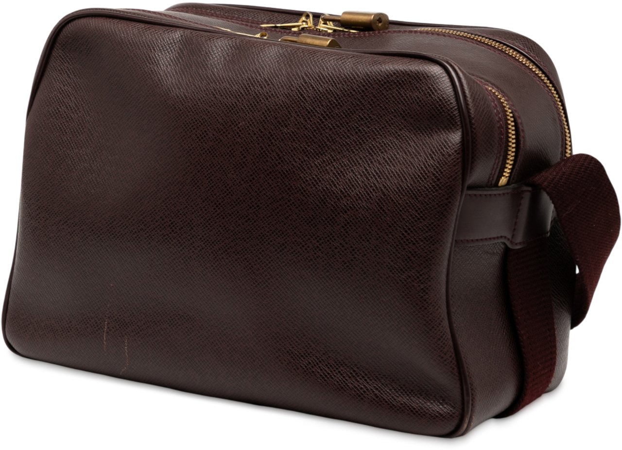 Louis Vuitton Taiga Reporter PM Rood