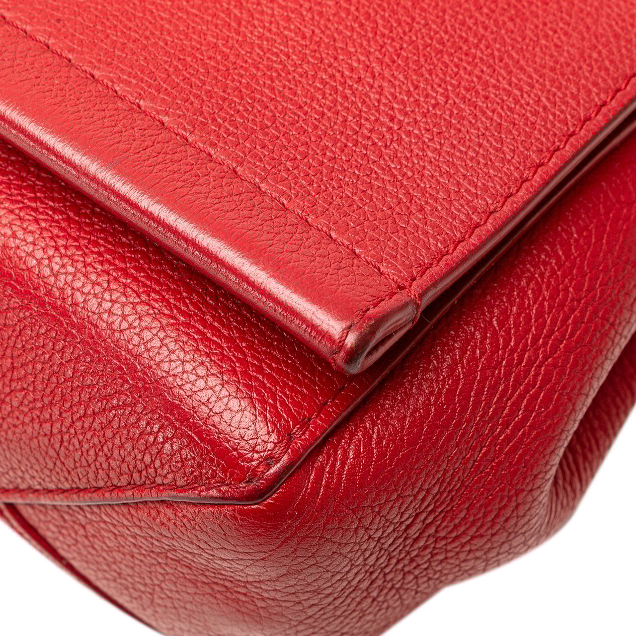 Louis Vuitton Leather Lockme II BB Rood