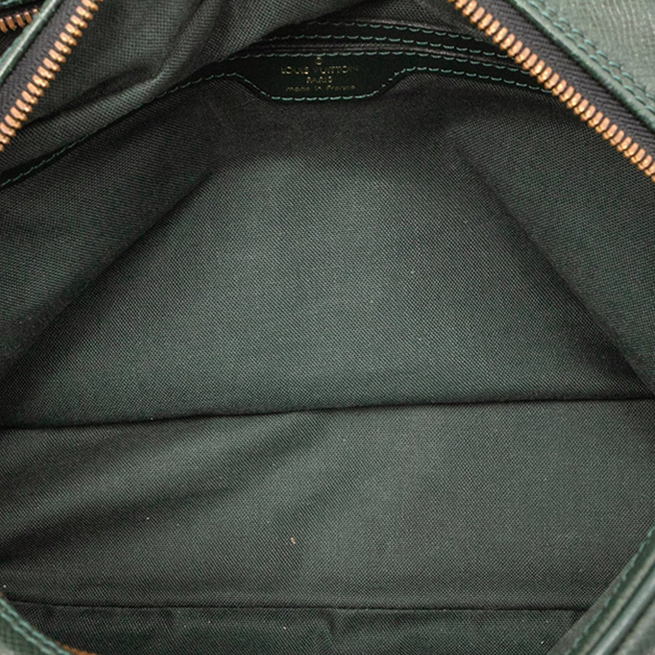 Louis Vuitton Taiga Reporter PM Groen