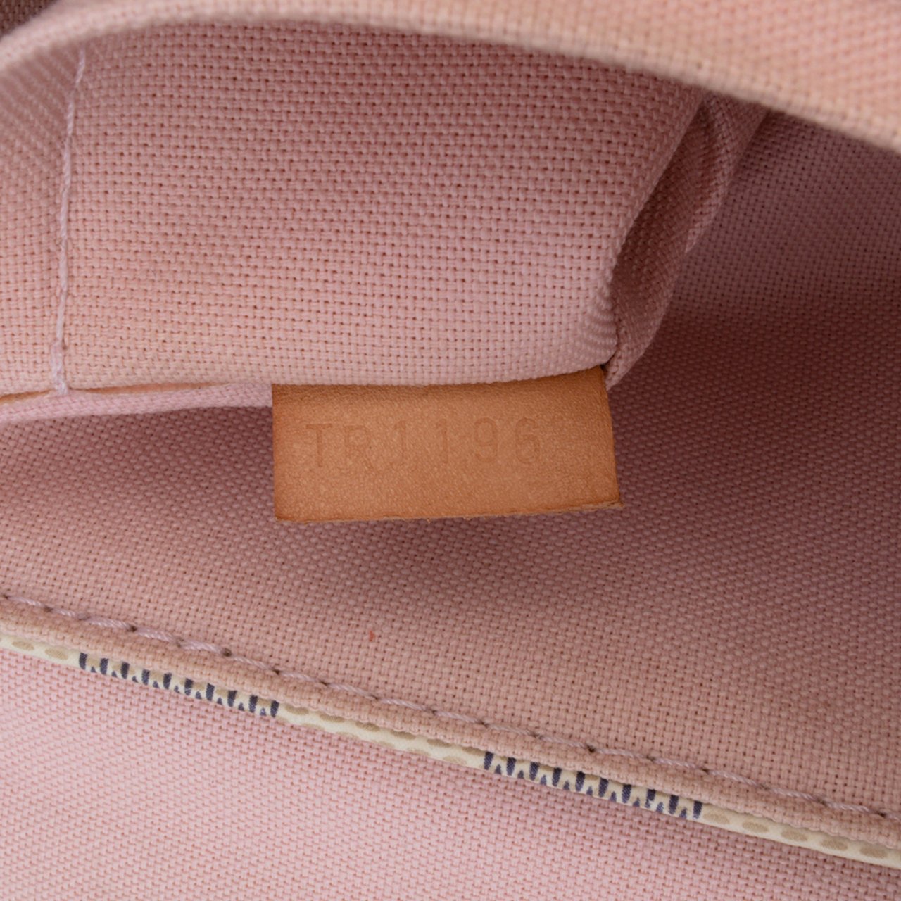 Louis Vuitton Damier Azur Croisette Wit