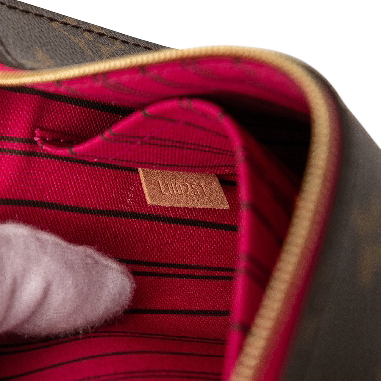 Louis Vuitton Monogram Neverfull Pouch Bruin