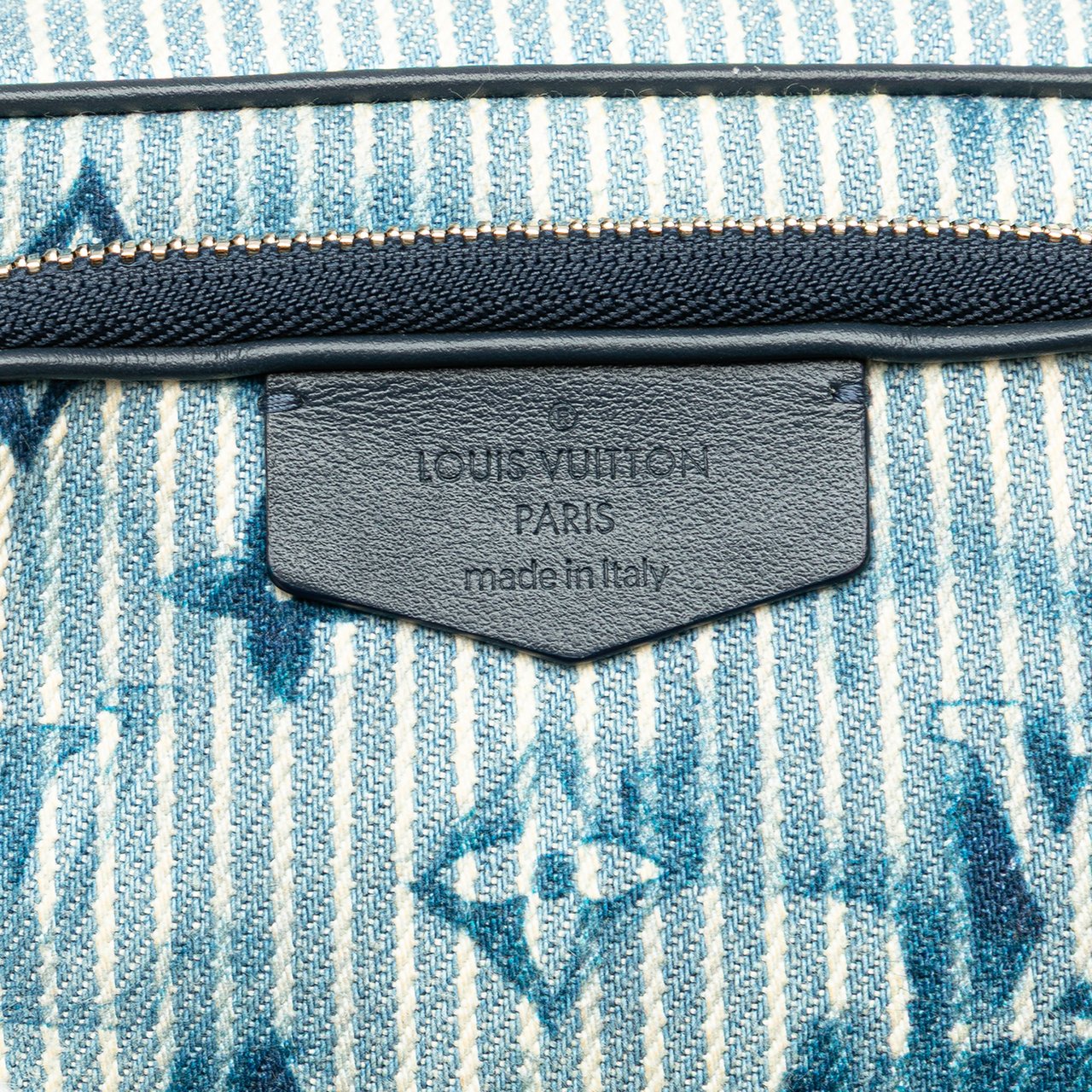 Louis Vuitton Monogram Denim Watercolor Hickory Stripes Outdoor Pouch Blauw