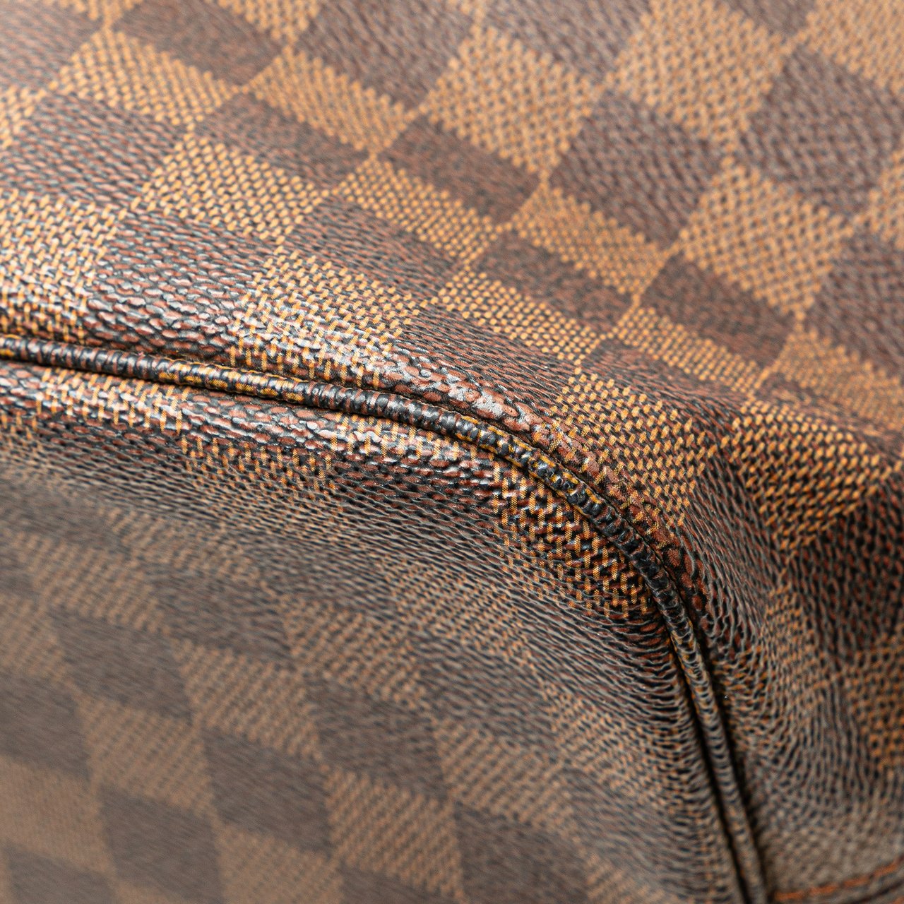 Louis Vuitton Damier Ebene Neverfull MM Bruin