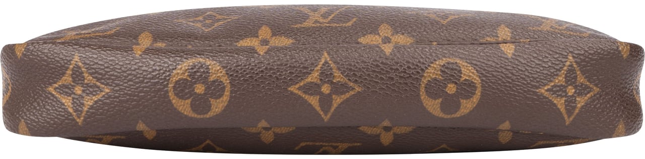 Louis Vuitton Louis Vuitton Canvas Monogram Pochette Accessoire Handbag Bruin