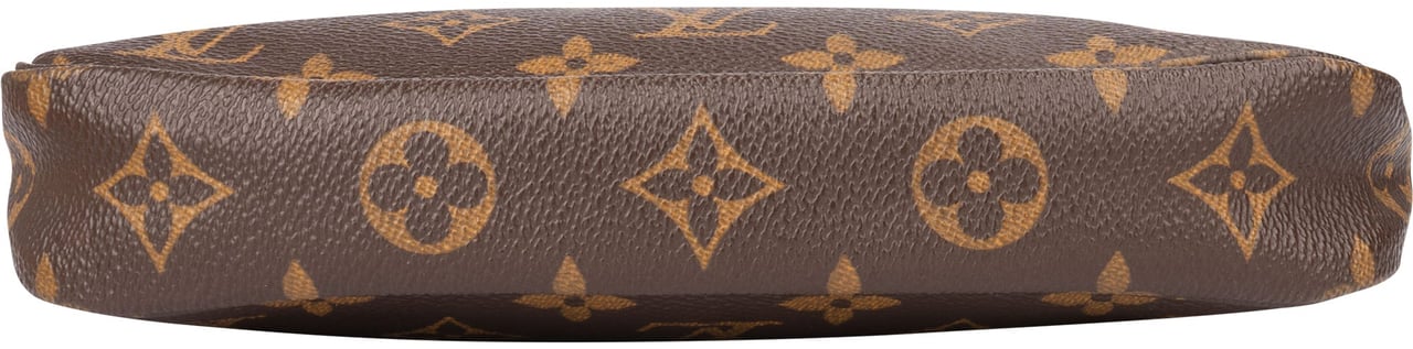 Louis Vuitton Louis Vuitton Canvas Monogram Pochette Accessoire Handbag Bruin