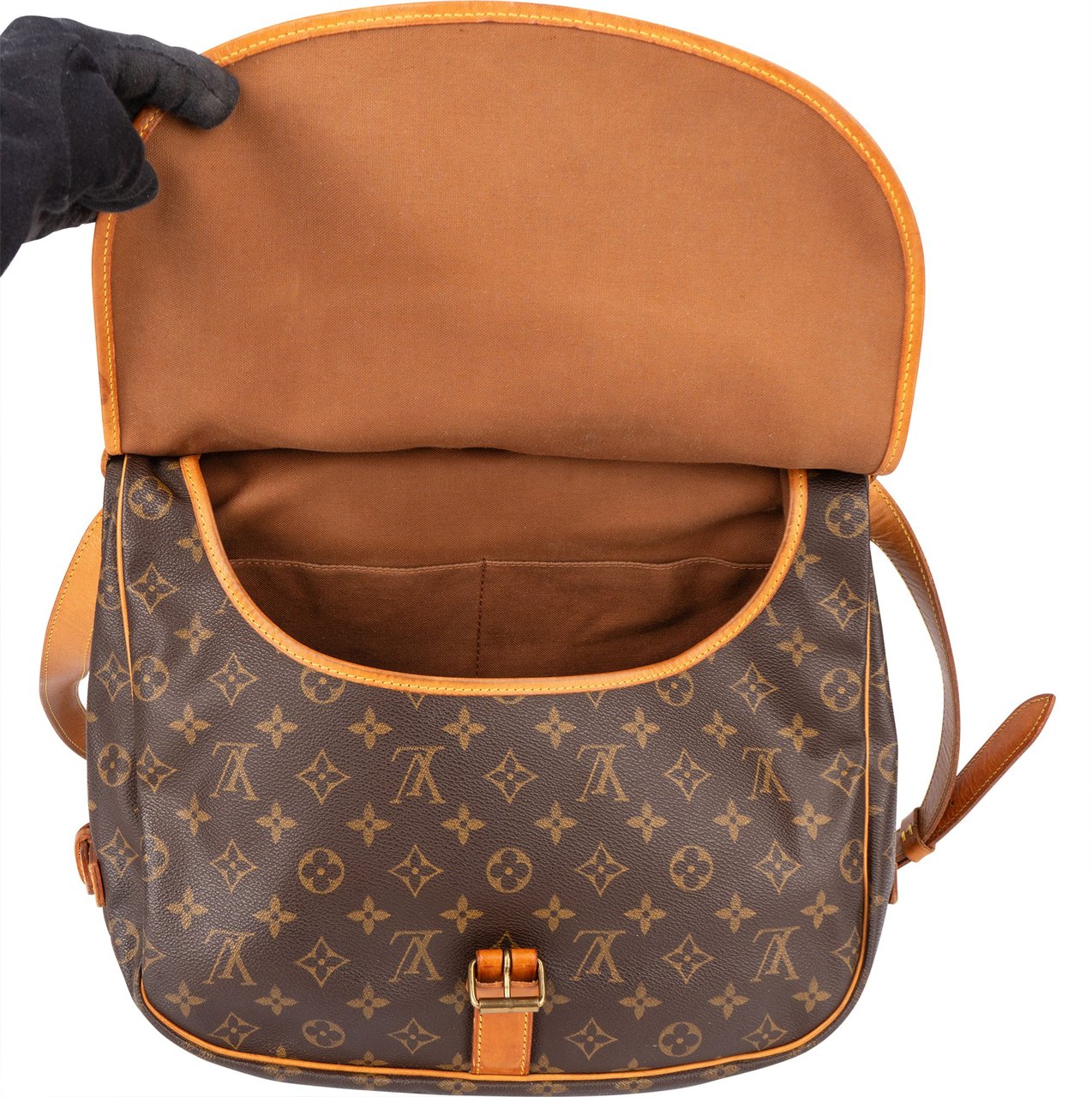 Louis Vuitton Louis Vuitton Canvas Monogram Saumur 35 Crossbody Bag Bruin