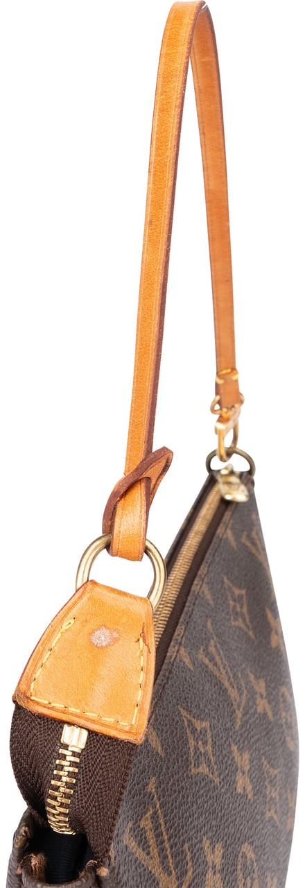 Louis Vuitton Louis Vuitton Canvas Monogram Pochette Accessoire Handbag Bruin