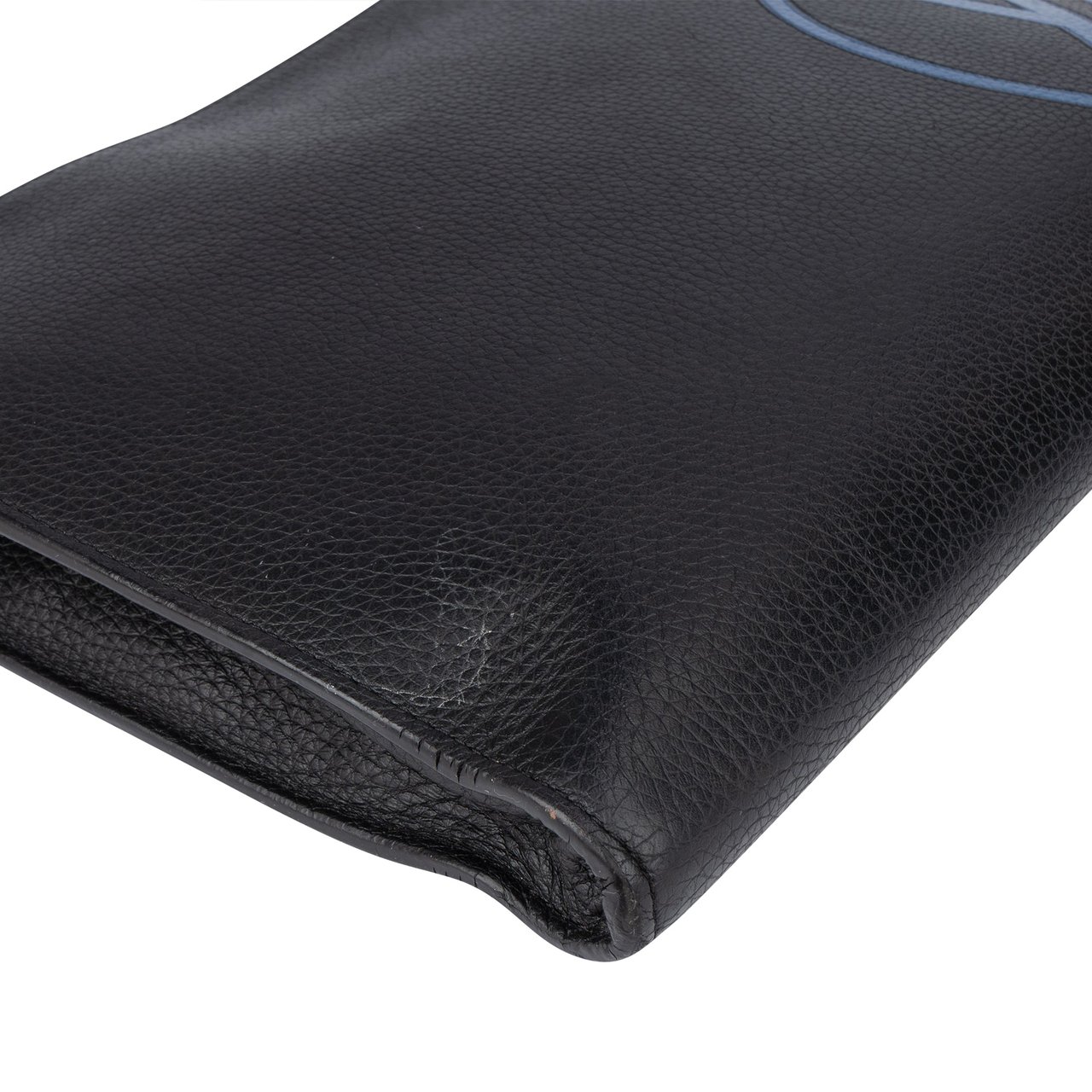 Louis Vuitton Louis Vuitton Taurillon LV Laptop Clutch Zwart