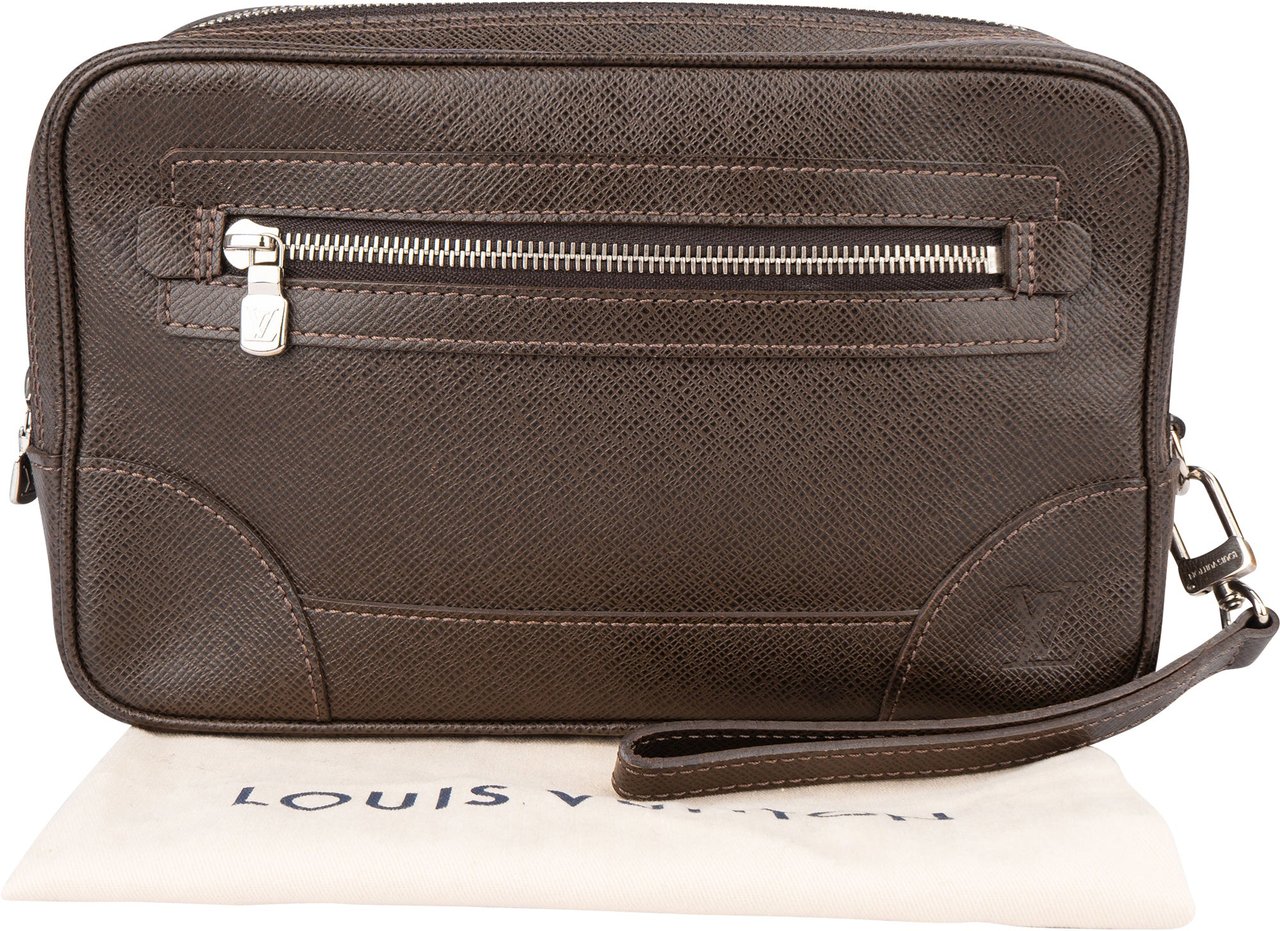 Louis Vuitton Louis Vuitton Brown Taiga Leather Pavel Clutch Bruin