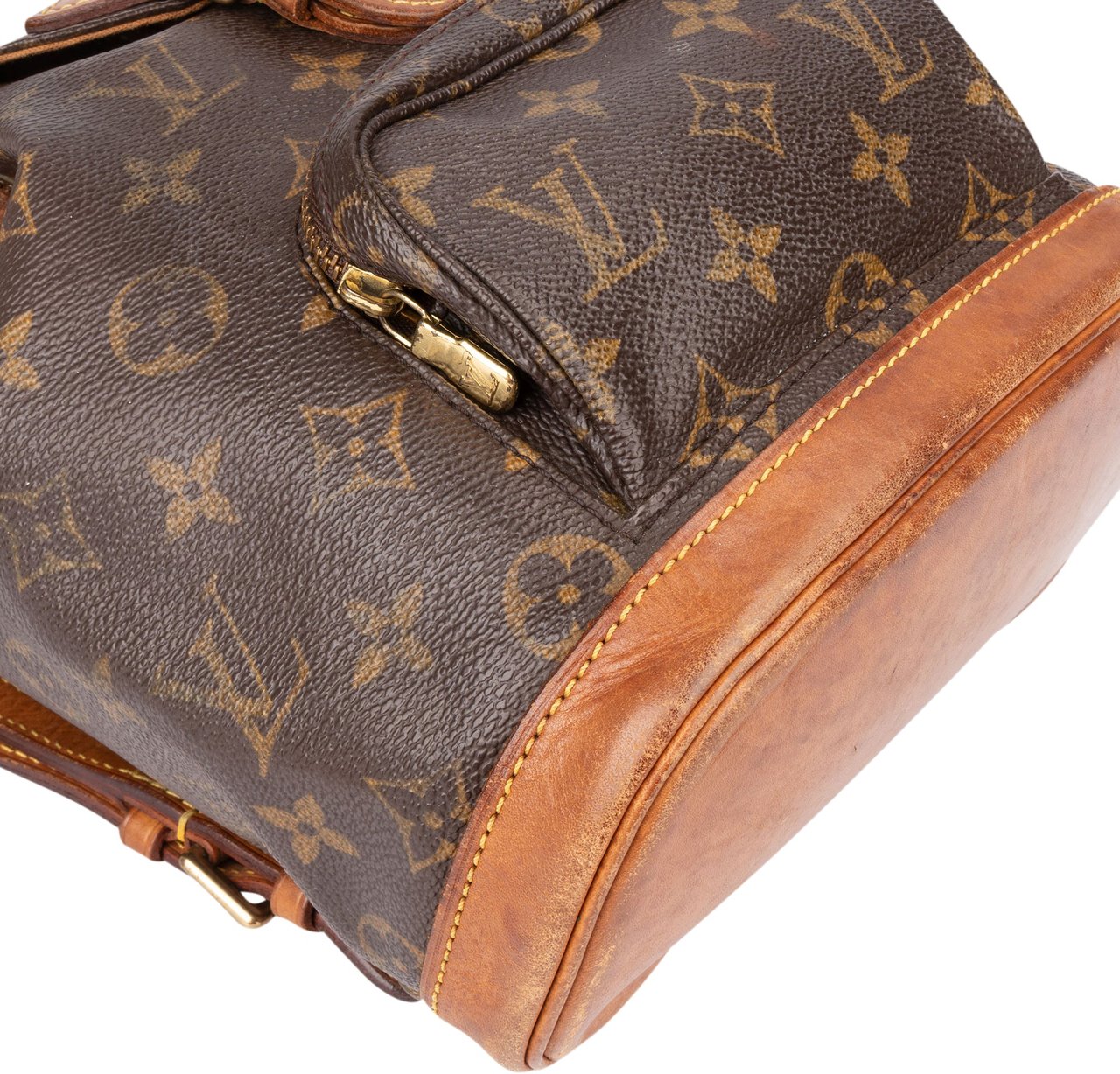 Louis Vuitton Louis Vuitton Canvas Monogram Montsouris PM Backpack Bruin