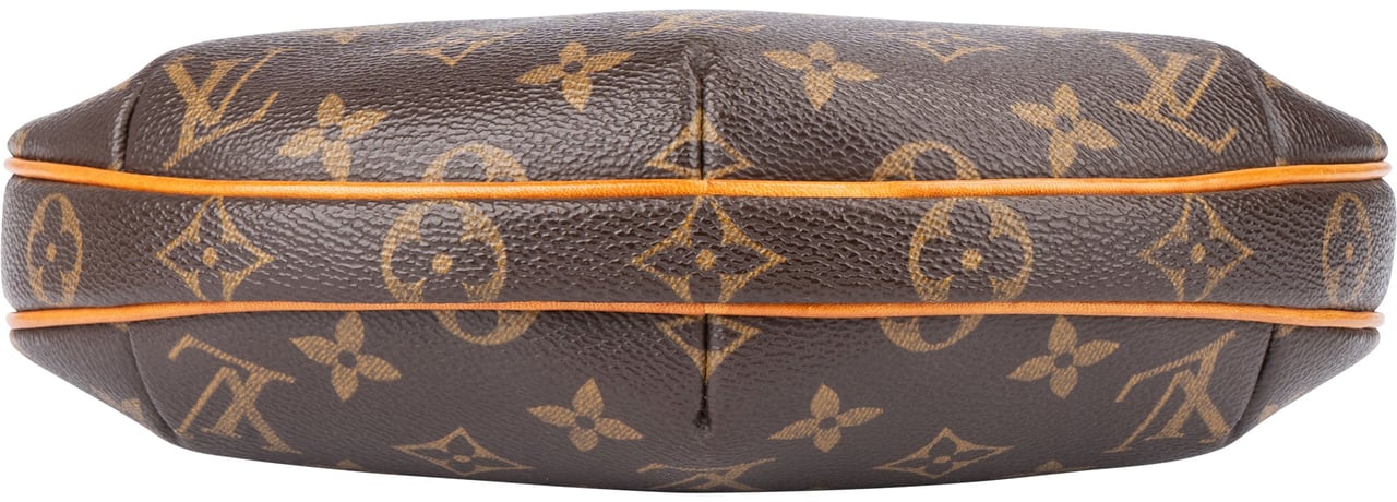 Louis Vuitton Louis Vuitton Canvas Monogram Croissant PM Handbag Bruin