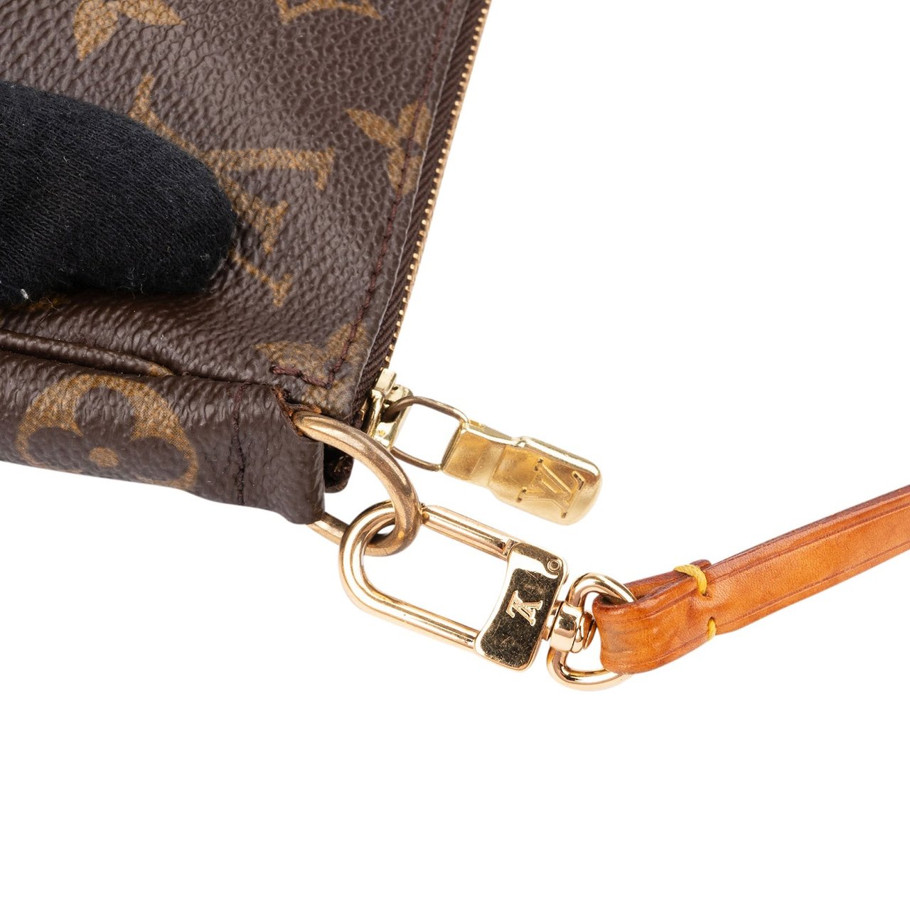Louis Vuitton Monogram Canvas Pochette Accessoires Handbag Bruin