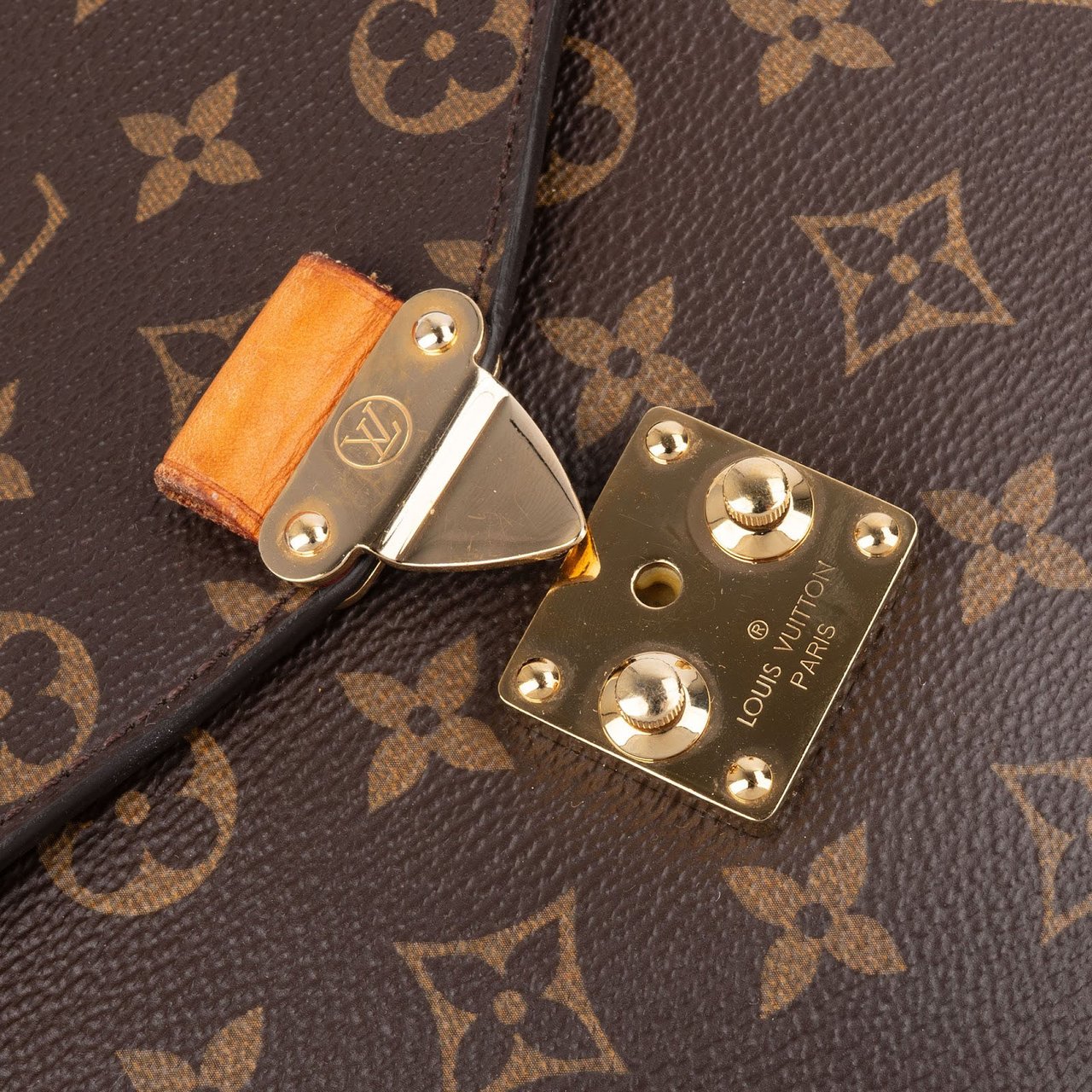 Louis Vuitton Monogram Canvas Metis Handbag Bruin