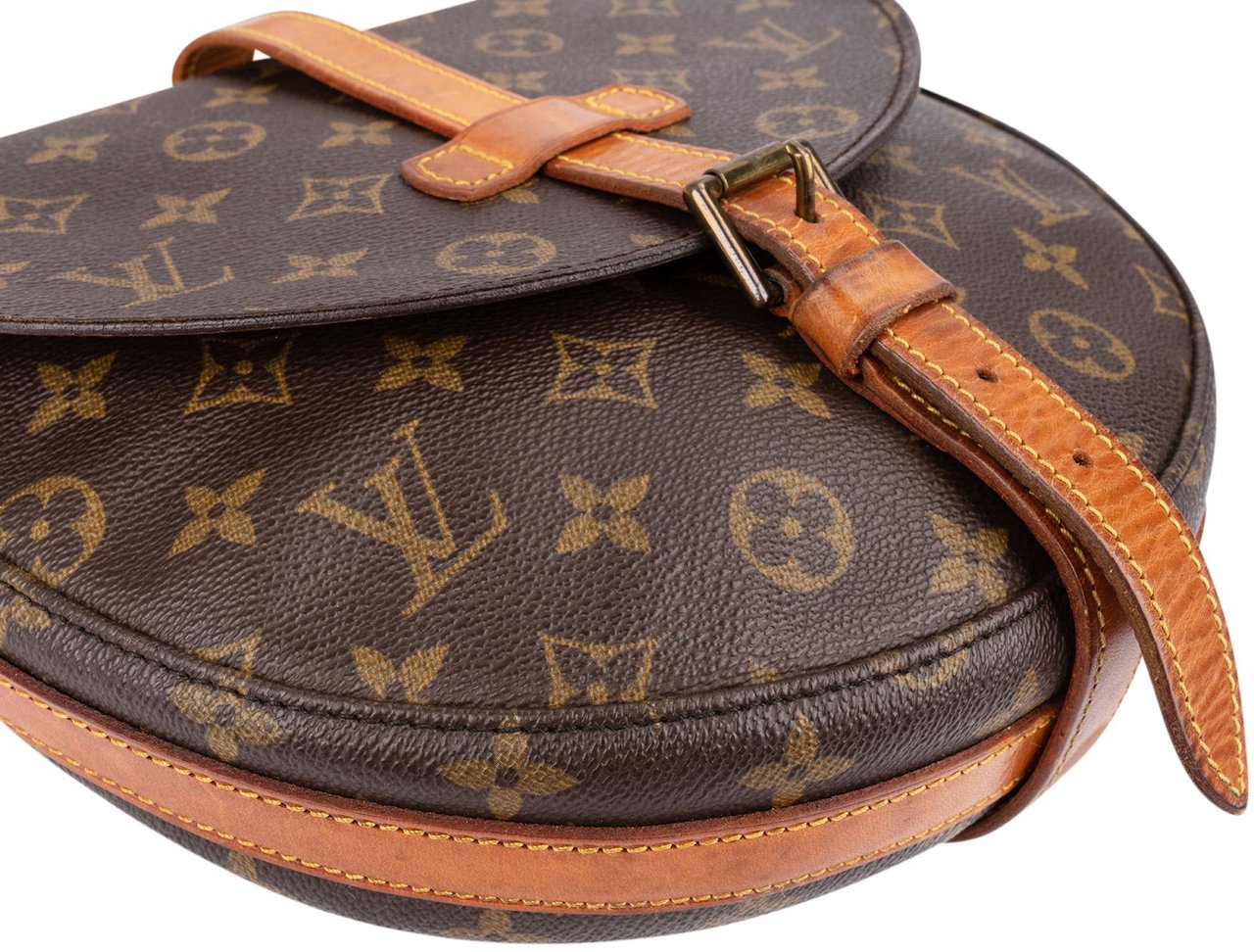 Louis Vuitton Monogram Canvas Chantilly GM Crossbody Bag Bruin