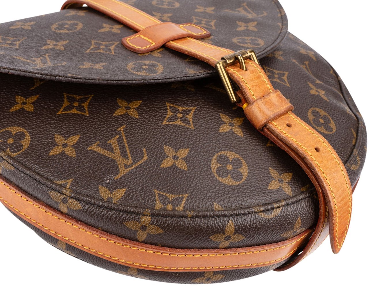 Louis Vuitton Monogram Canvas Chantilly GM Crossbody Bag Bruin