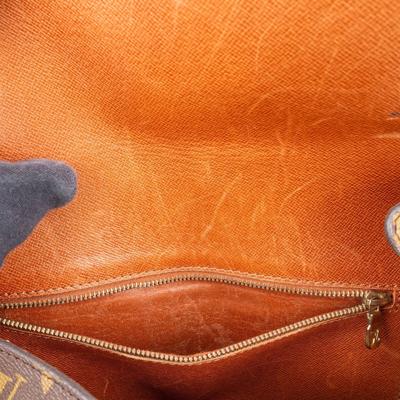 Louis Vuitton Monogram Canvas Saint Cloud GM Crossbody Bag Bruin
