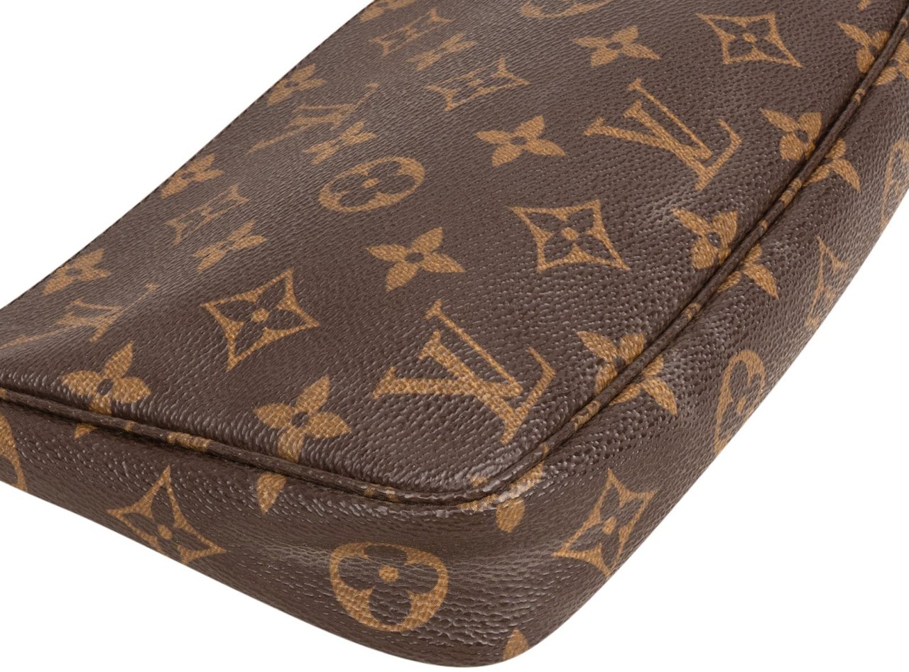 Louis Vuitton Monogram Canvas Pochette Accessoires Handbag Bruin