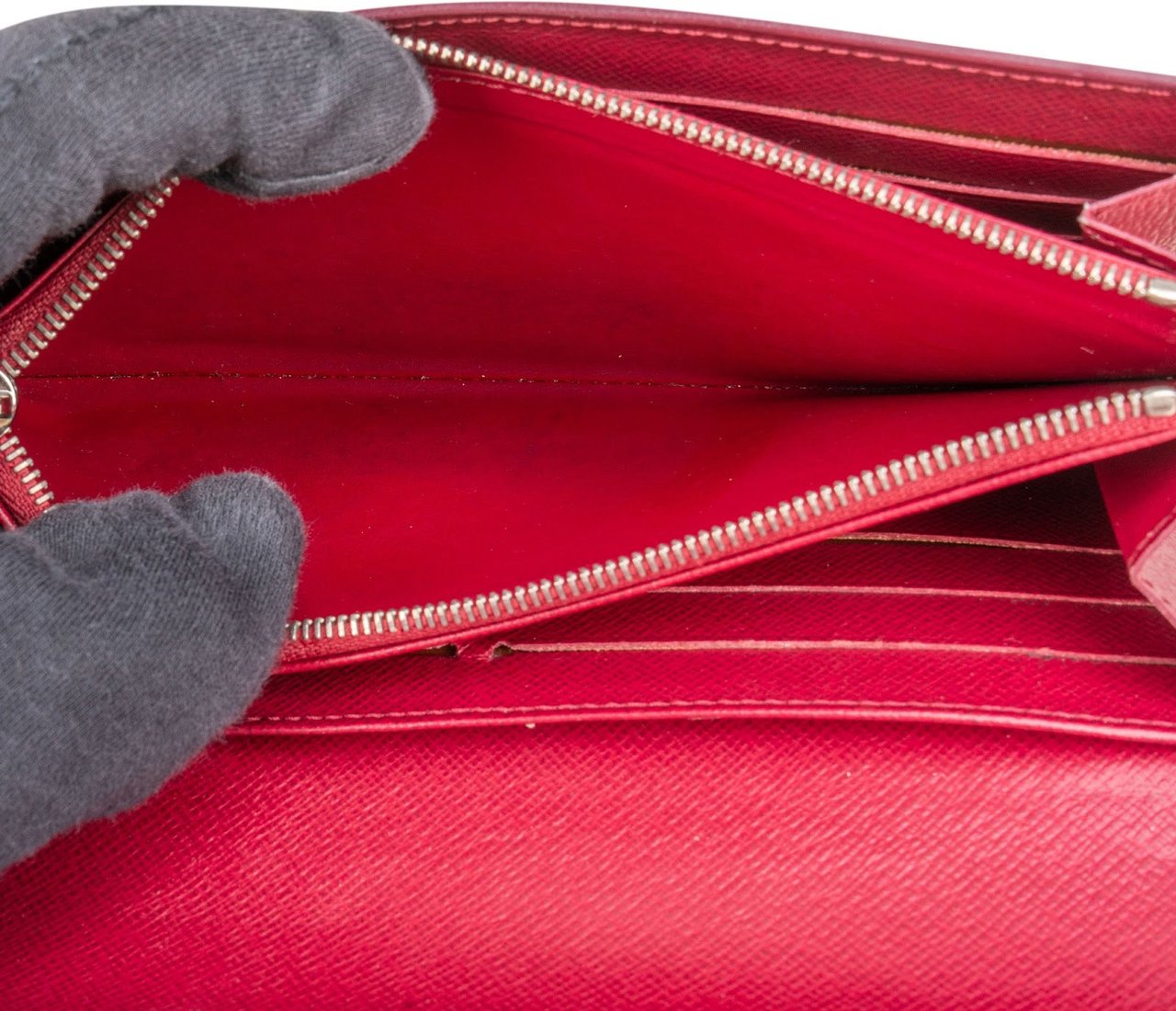 Louis Vuitton Fuchsia Epi Leather Sarah Wallet Roze