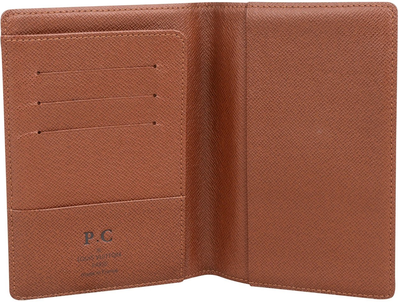 Louis Vuitton Monogram Canvas Card Holder Passport Cover Bruin