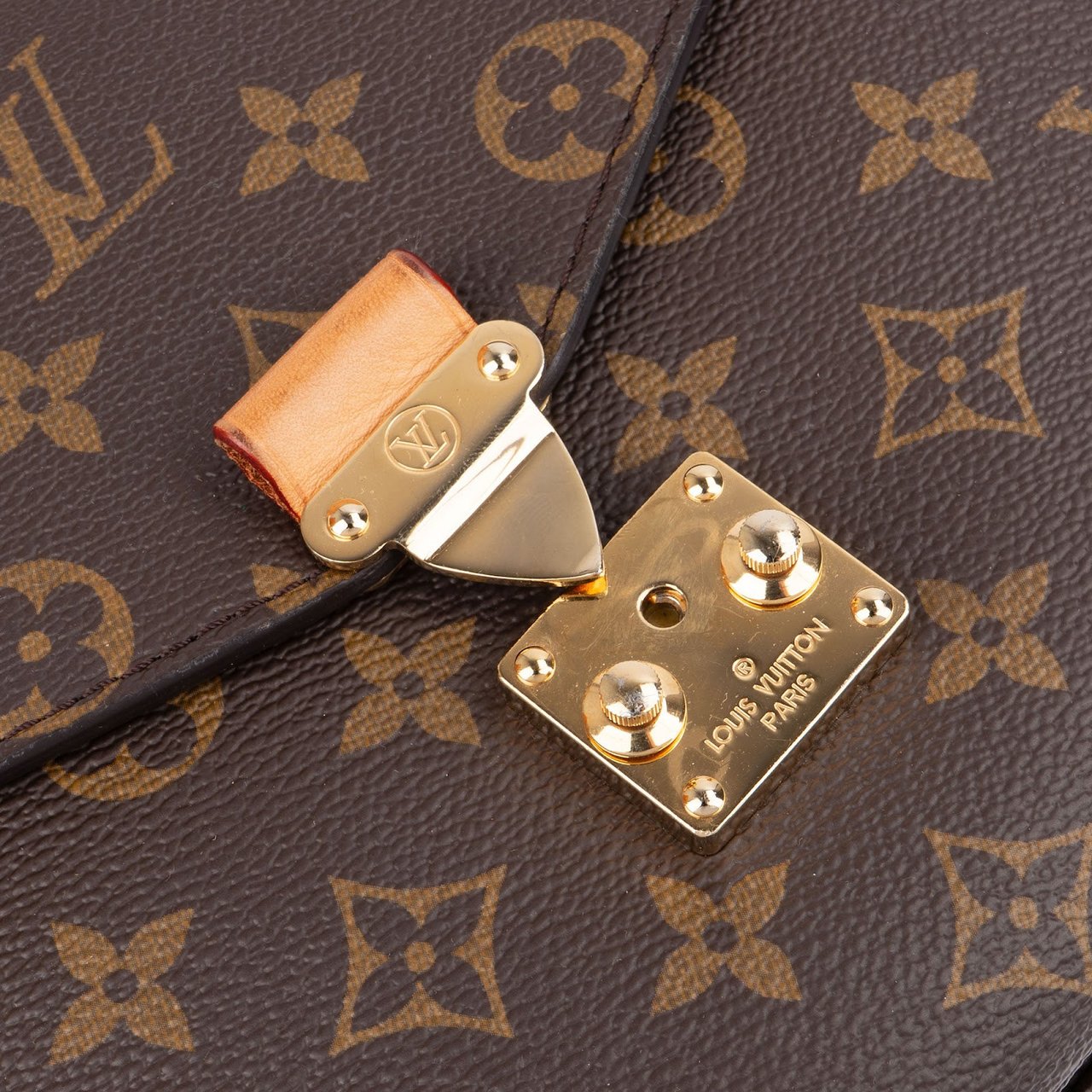 Louis Vuitton Monogram Canvas Pochette Métis Handbag Bruin