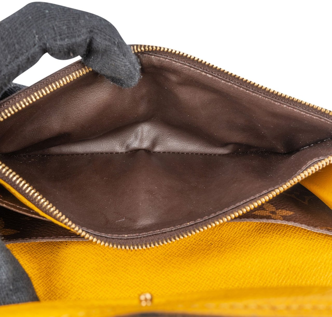 Louis Vuitton Monogram Canvas Emilie Wallet Bruin