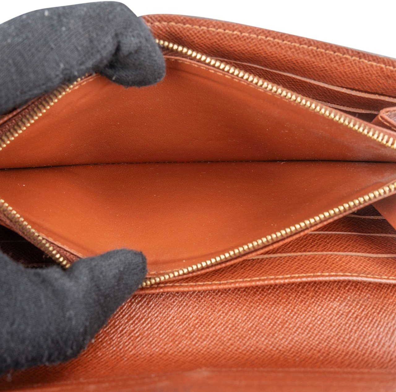 Louis Vuitton Monogram Canvas Sarah Wallet Bruin