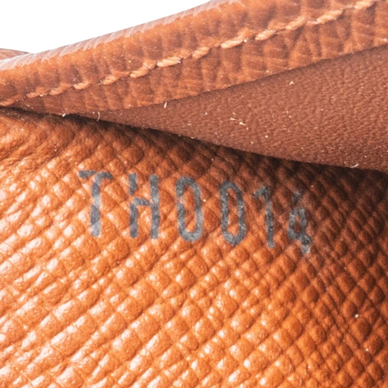 Louis Vuitton Monogram Canvas Sarah Wallet Bruin