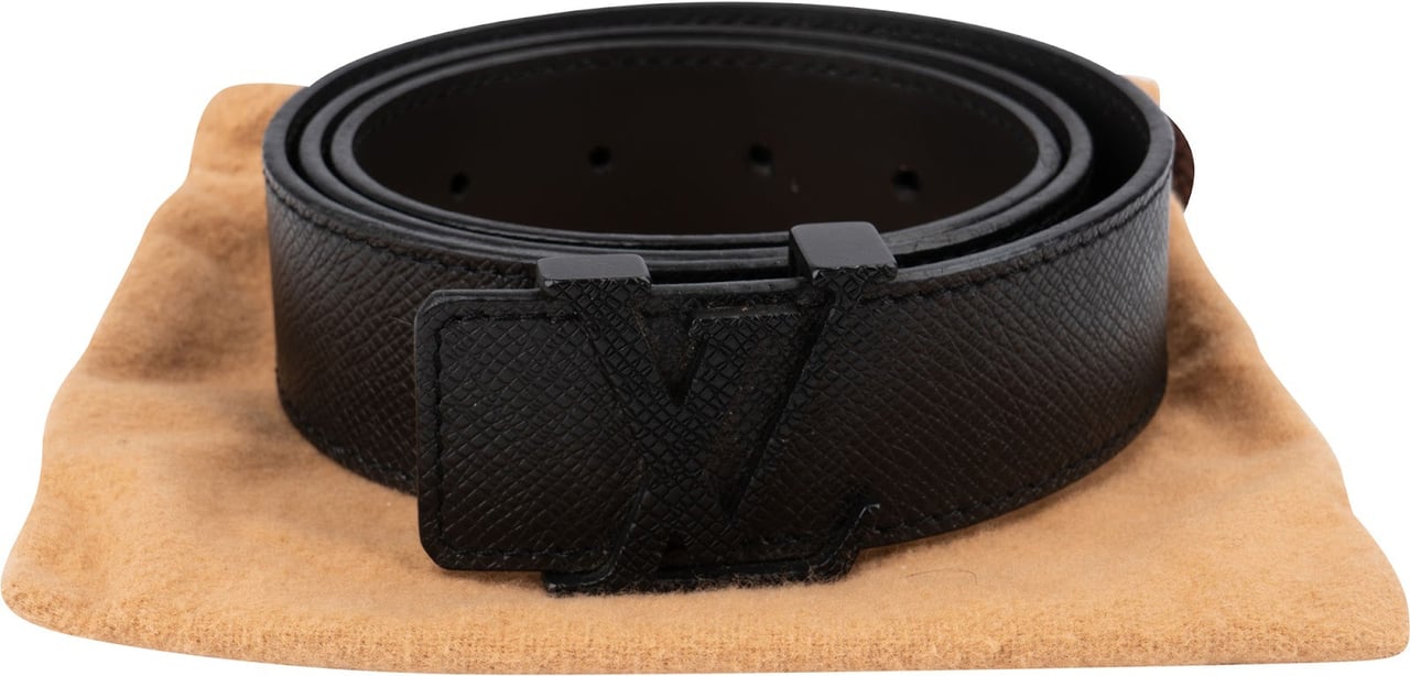 Louis Vuitton Black Taiga Leather LV Initiales Belt (85 / 34) M0001 Zwart