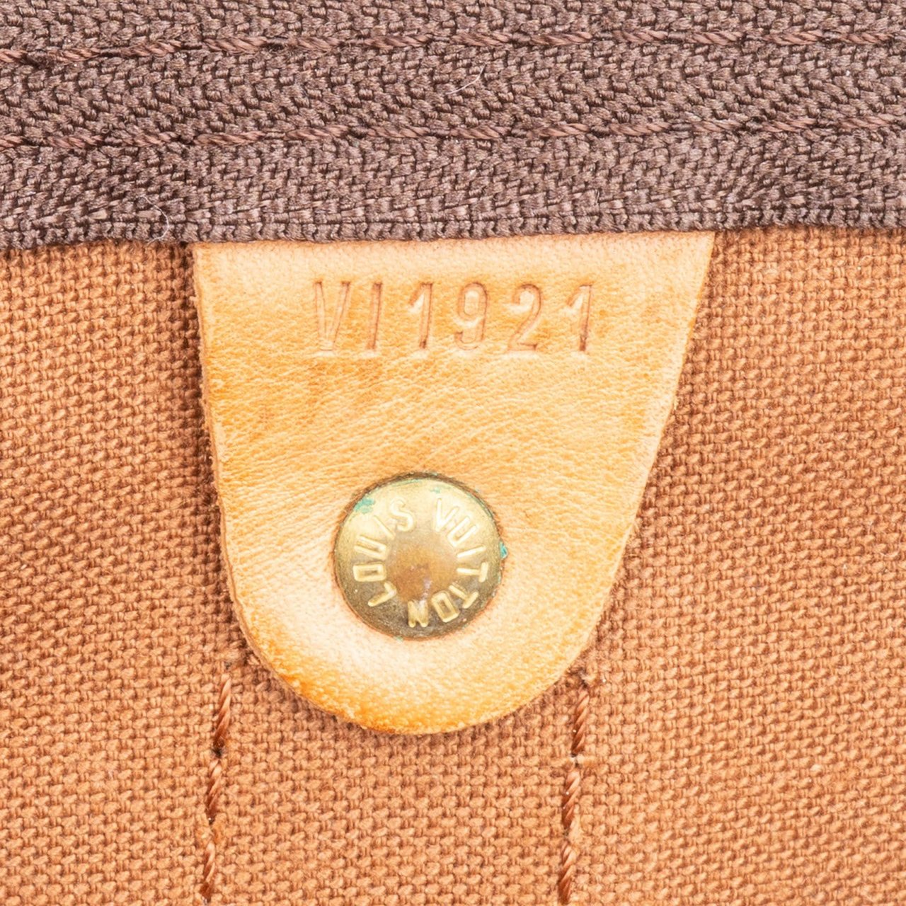 Louis Vuitton Monogram Canvas Keepall 50 Bandoulière Travel Bag Bruin
