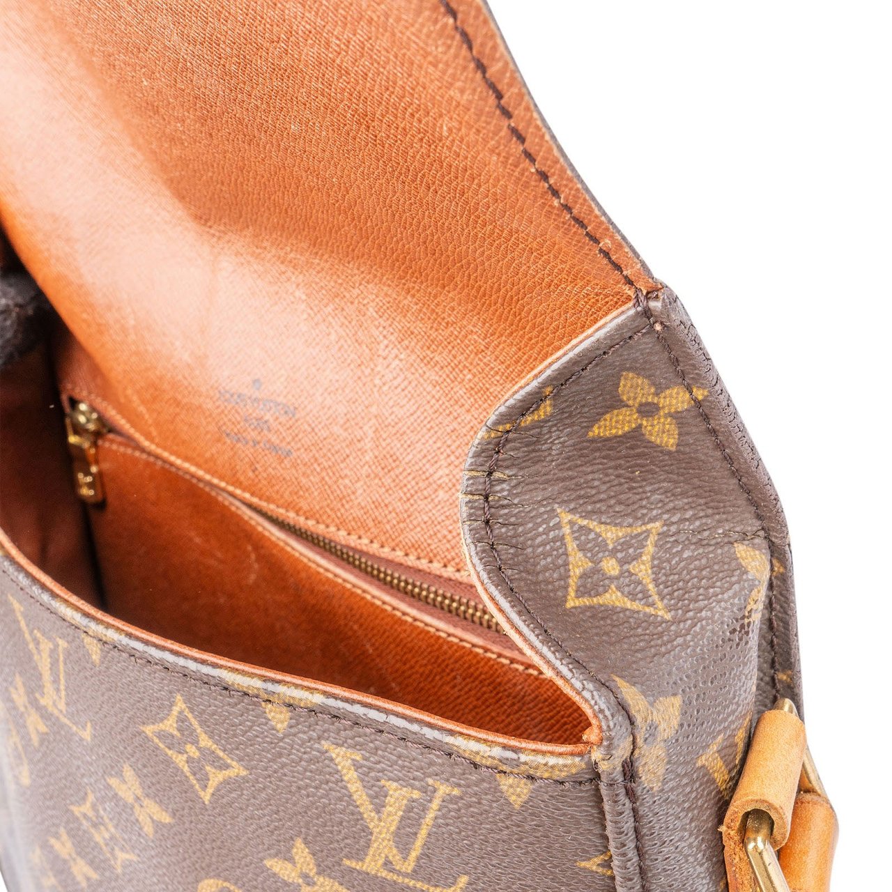 Louis Vuitton Monogram Canvas Saint Cloud GM Crossbody Bag Bruin