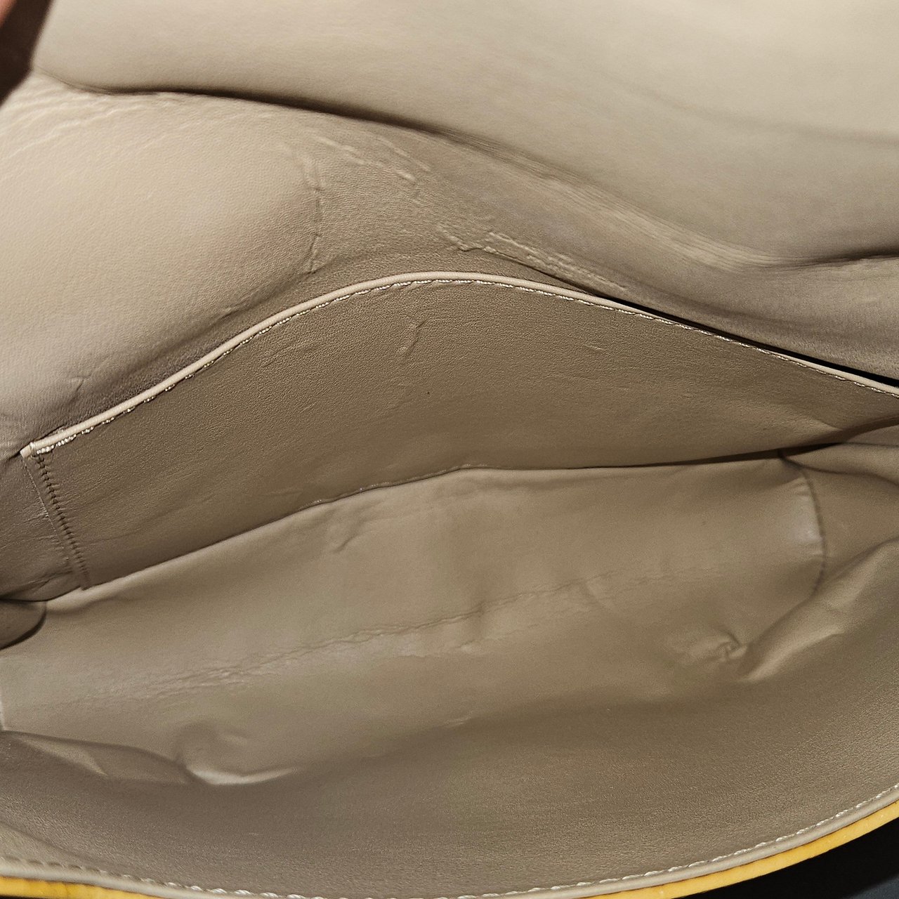Louis Vuitton Monogram Vernis Leather Thompson Shoulder Bag Geel