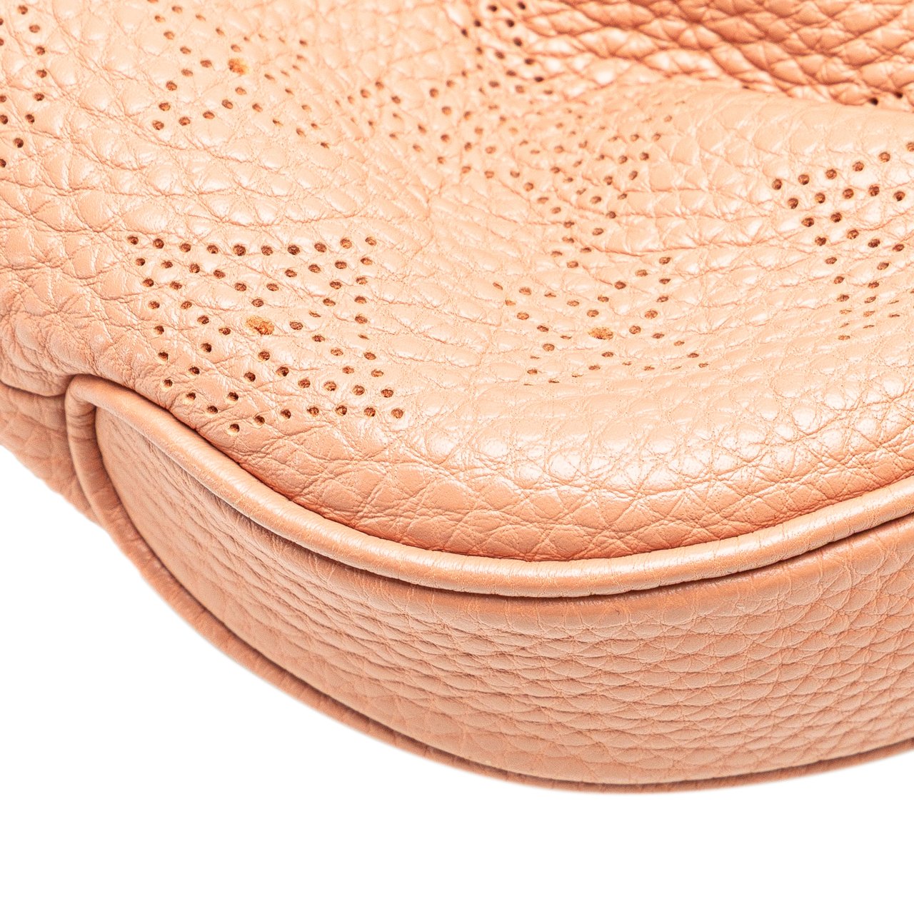 Louis Vuitton Monogram Mahina Selene PM Roze