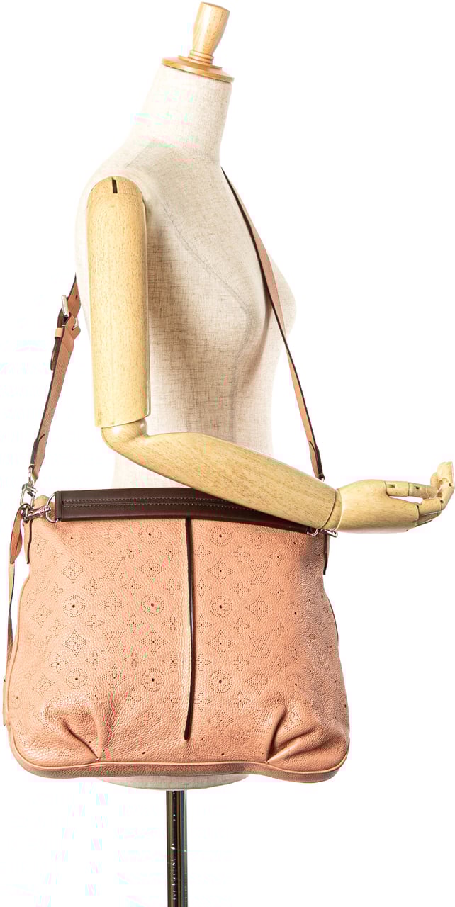 Louis Vuitton Monogram Mahina Selene PM Roze