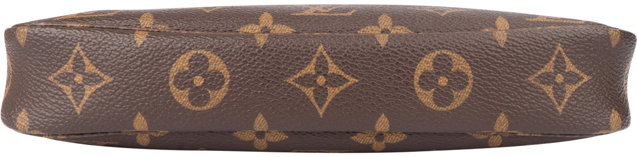 Louis Vuitton Louis Vuitton Canvas Monogram Pochette Accessoire Handbag Bruin