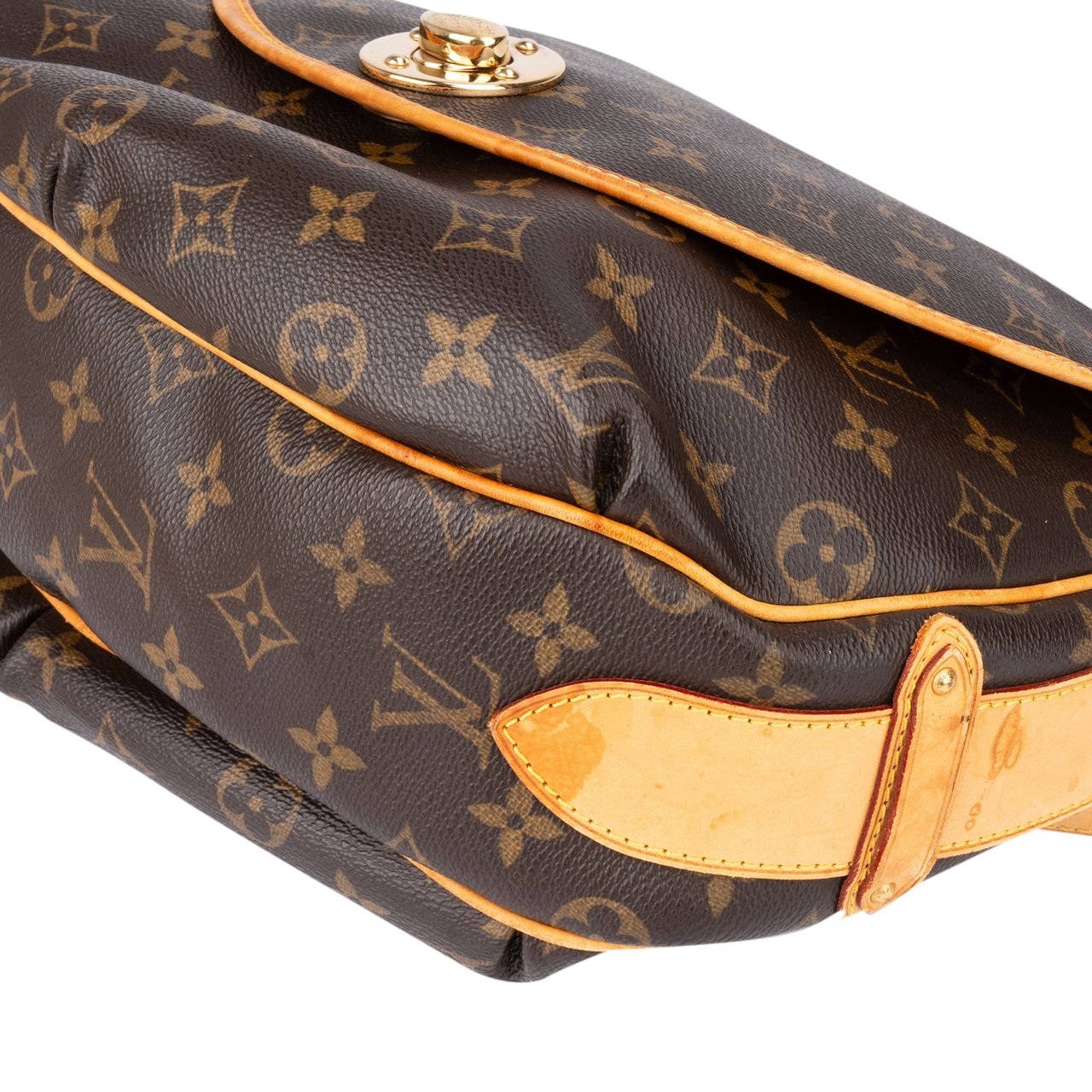 Louis Vuitton Louis Vuitton Canvas Monogram Tulum GM Crossbody Bag Bruin