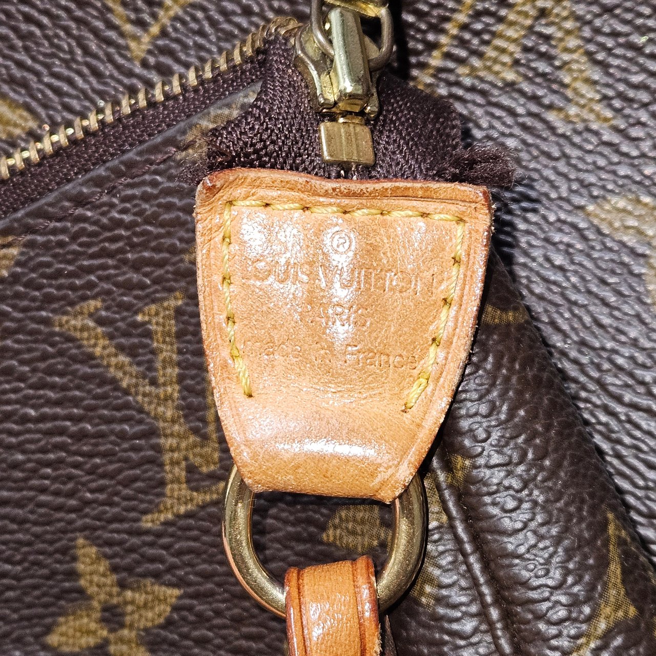 Louis Vuitton Louis Vuitton Canvas Monogram Pochette Accessoire Handbag Bruin