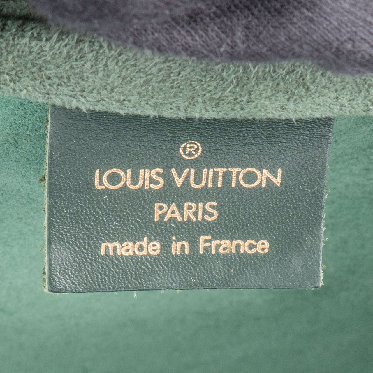 Louis Vuitton Louis Vuitton Vert Taiga Leather Kendall 45 Travel Bag Groen