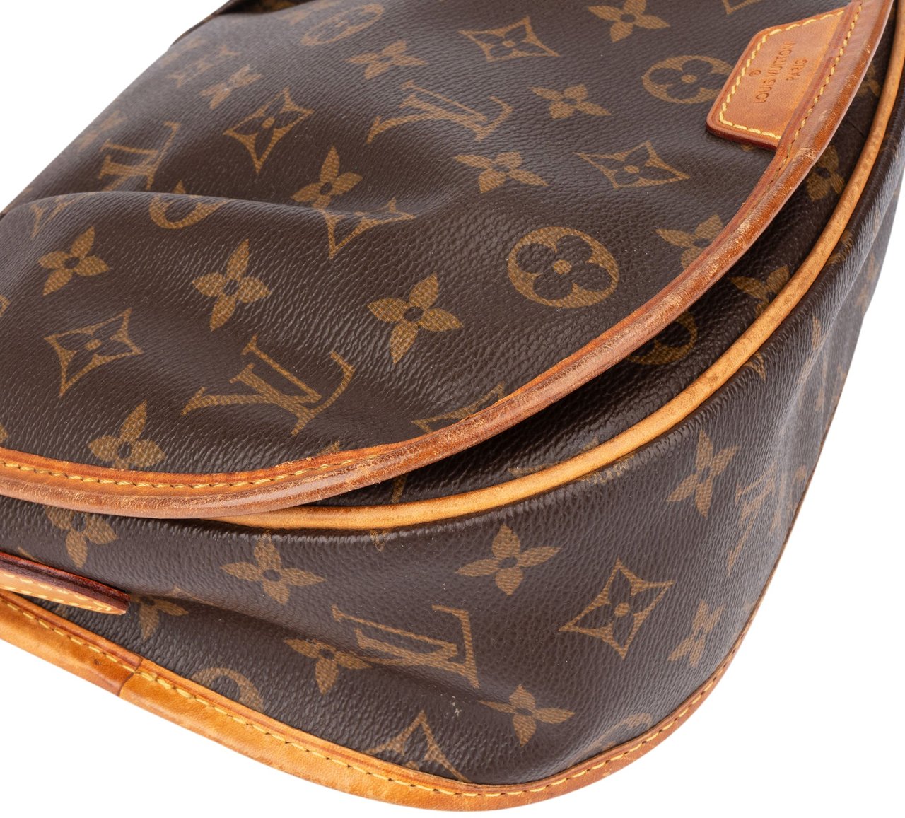 Louis Vuitton Louis Vuitton Canvas Monogram Menilmontant PM Crossbody Bag Bruin